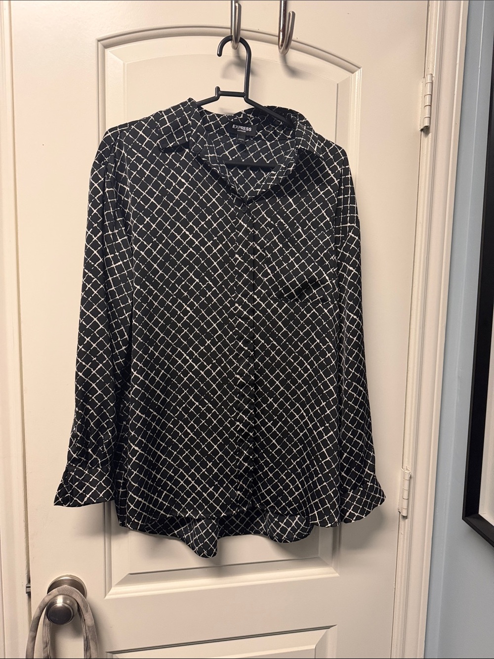 Express Black Geo-Print Button-Up-boyfriend portifino satin